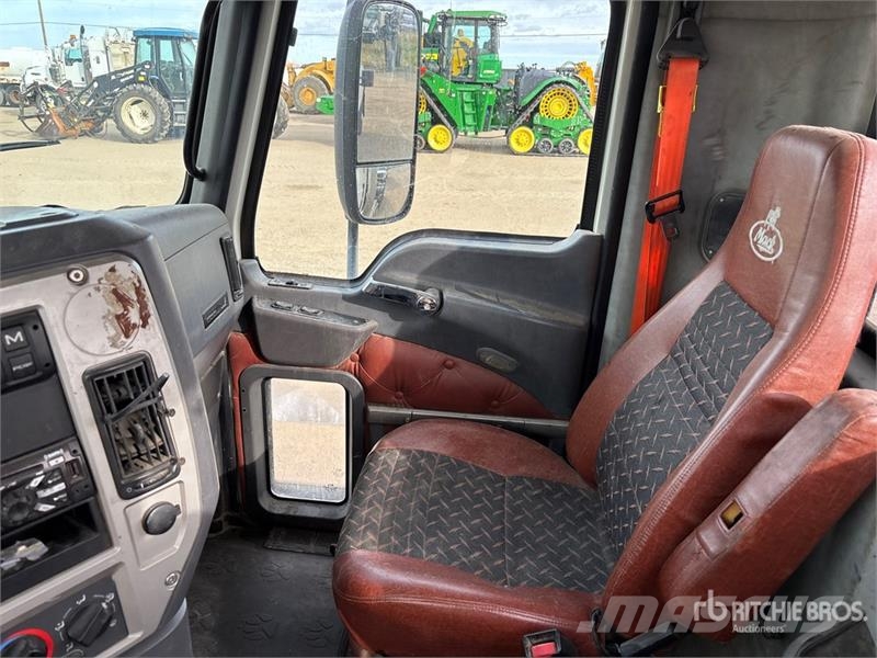 Mack CXU613 Ciągniki siodłowe
