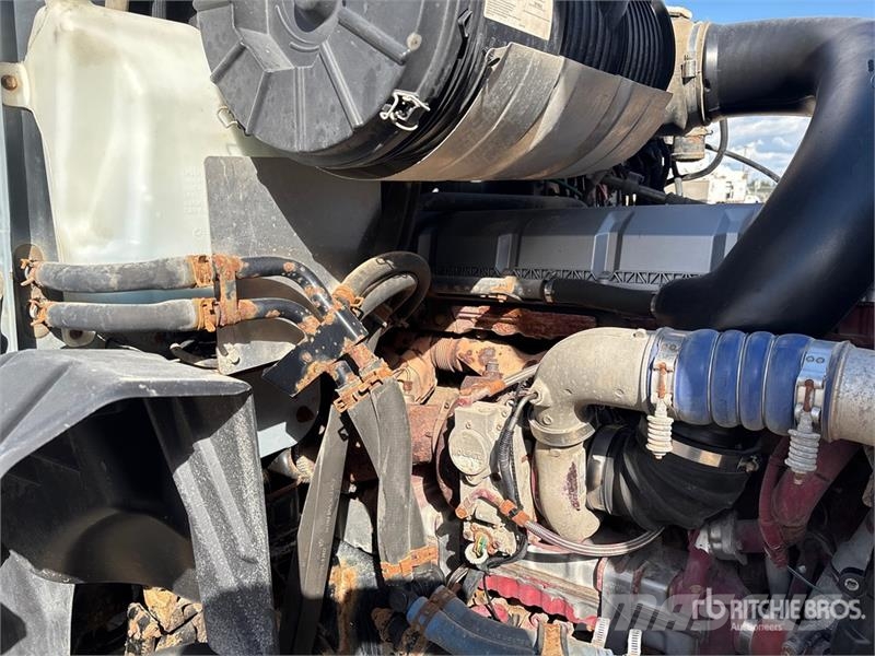 Mack CXU613 Тягачі