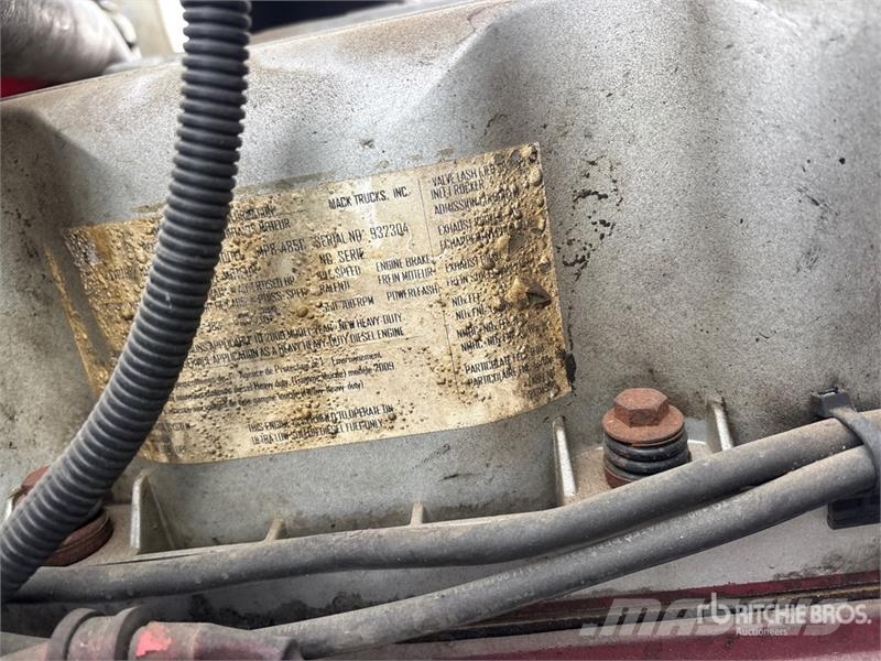 Mack CXU613 Nyergesvontatók