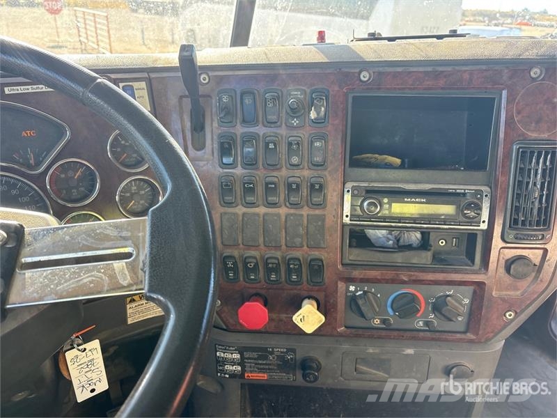 Mack CXU613 Motrici e Trattori Stradali