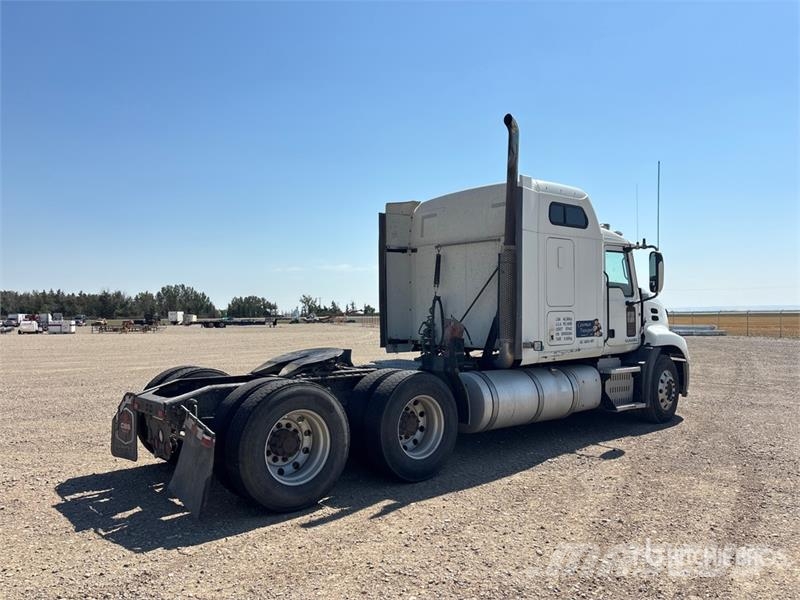 Mack CXU613 Prime Movers