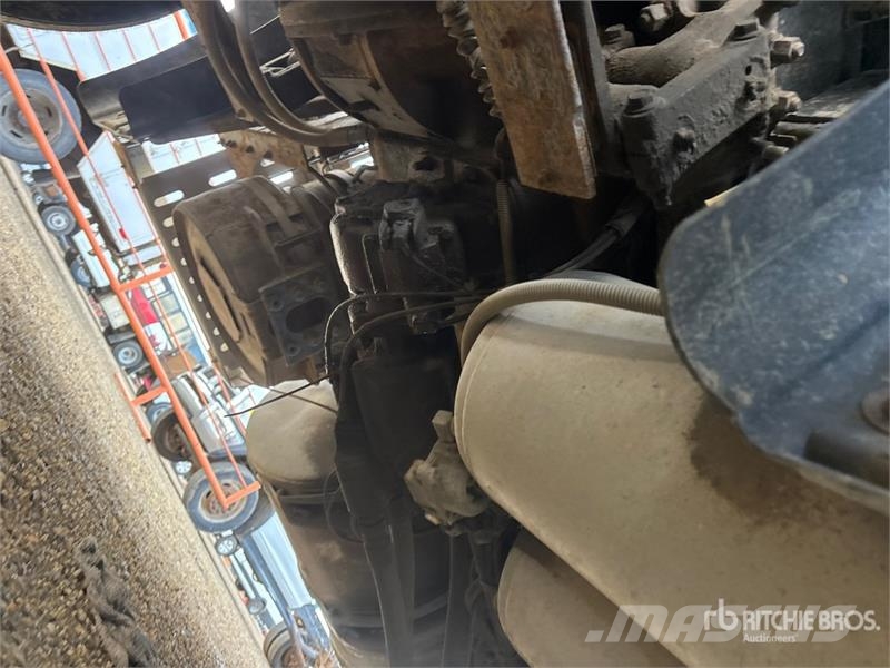Mack CXU613 Nyergesvontatók