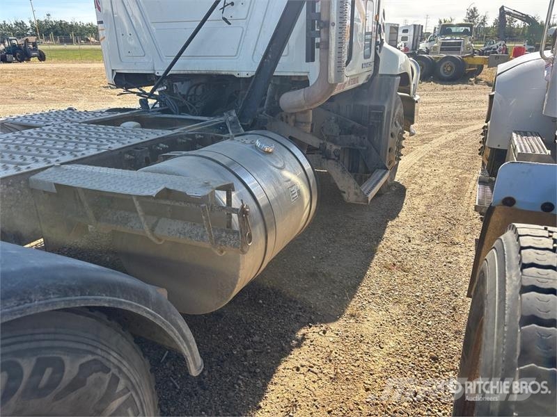 Mack CXU613 Autotractoare