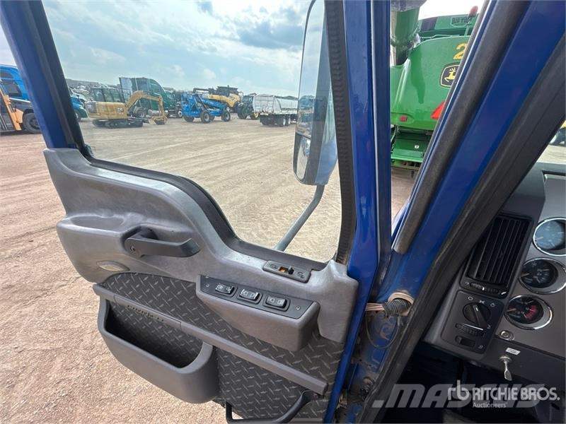 Mack CXU613 曳引機組件