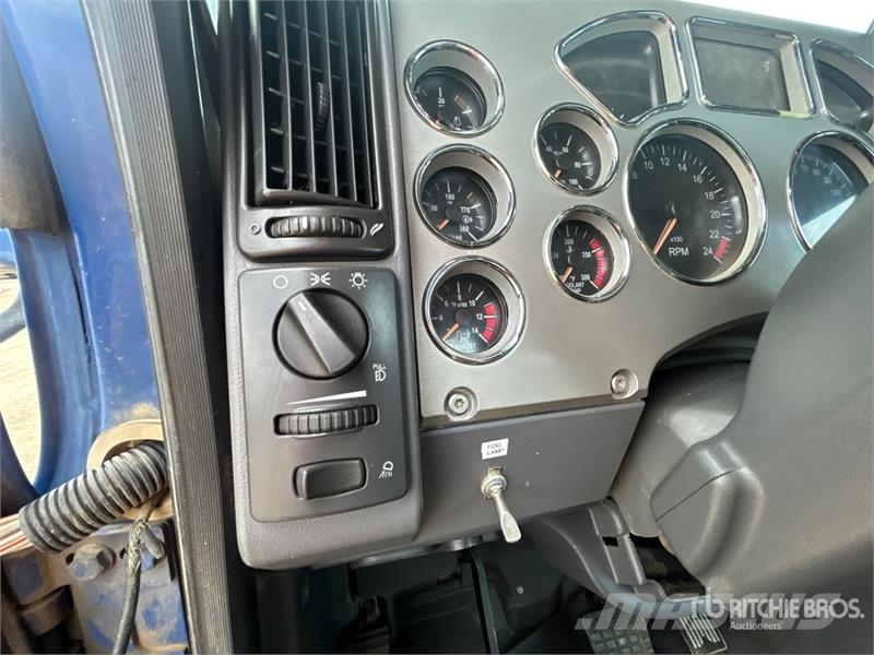 Mack CXU613 曳引機組件