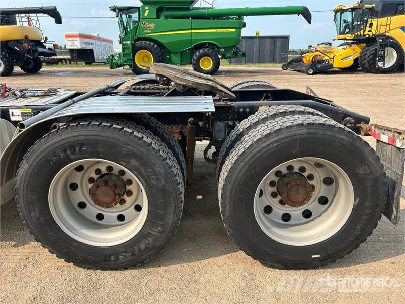 Mack CXU613 曳引機組件