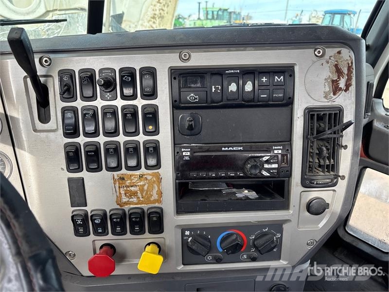 Mack CXU613 Ciągniki siodłowe