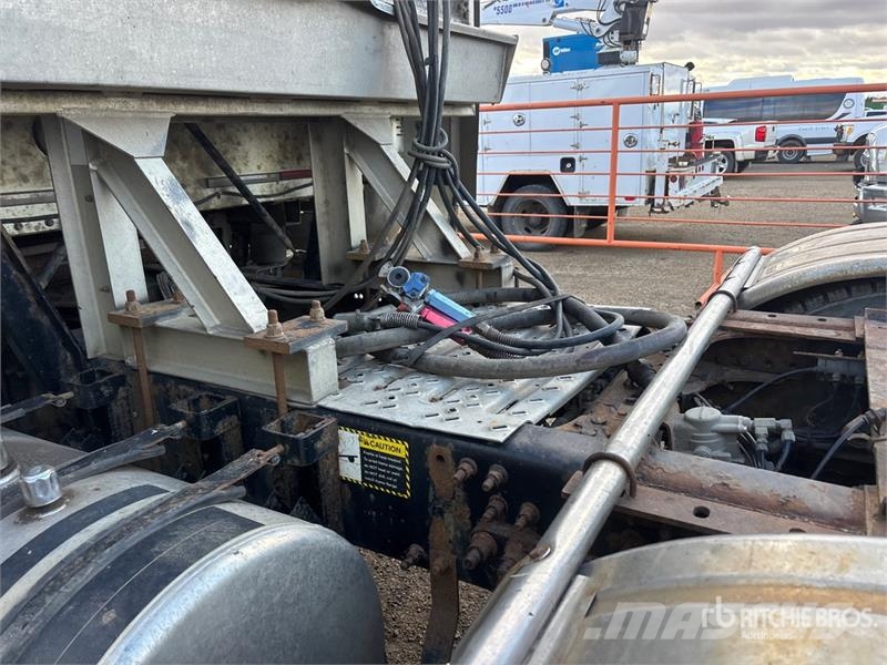 Mack CXU613 Nyergesvontatók