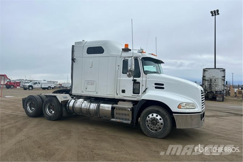 Mack CXU613 Tractor Units