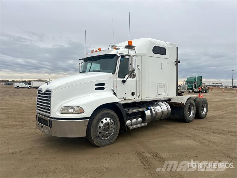 Mack CXU613 Tractor Units