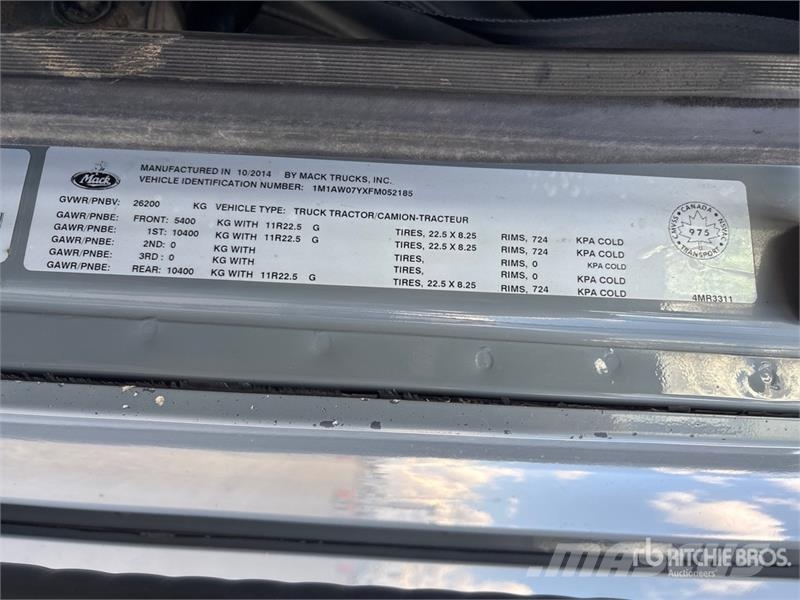 Mack CXU613 Тягачі