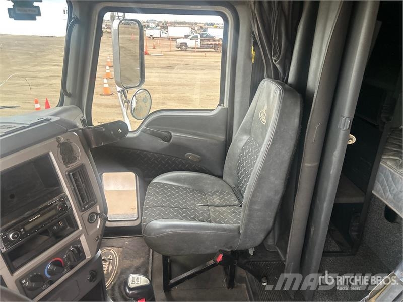 Mack CXU613 Tractor Units