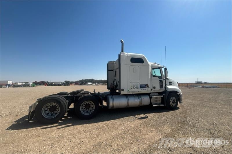 Mack CXU613 Camiones tractor