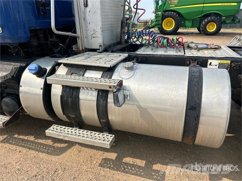 Mack CXU613 曳引機組件