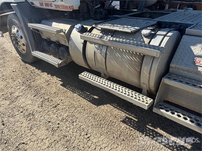 Mack CXU613 Autotractoare