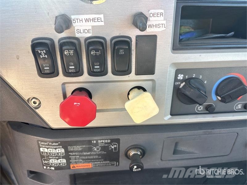 Mack CXU613 Autotractoare