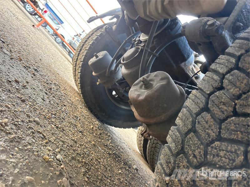 Mack CXU613 Nyergesvontatók