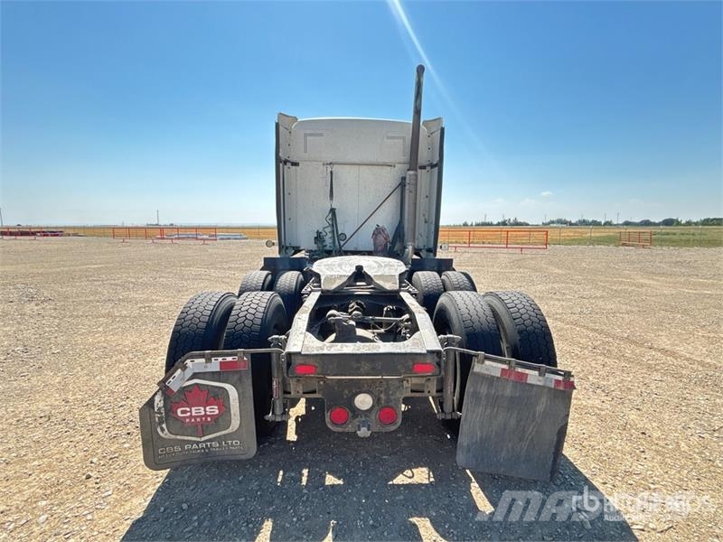 Mack CXU613 Prime Movers