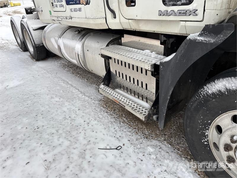 Mack CXU613 Çekiciler