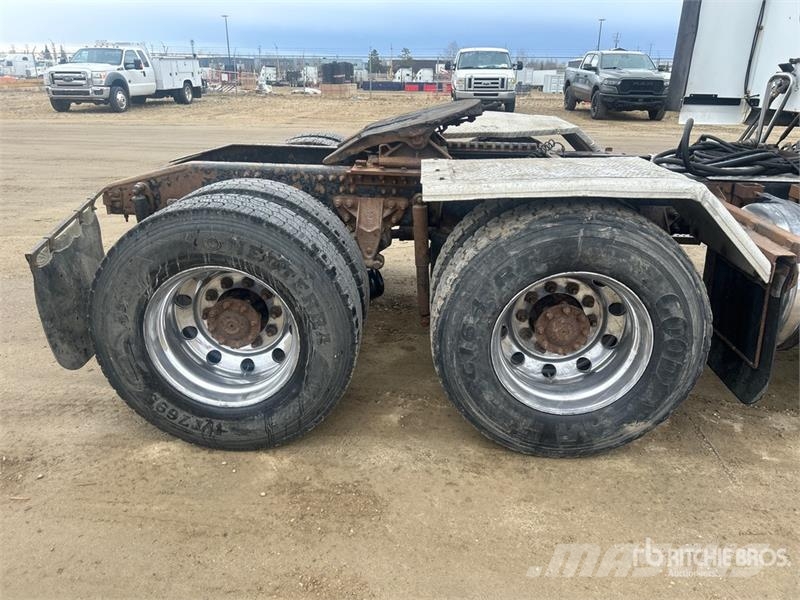 Mack CXU613 Tractor Units