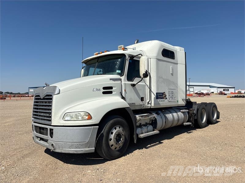 Mack CXU613 Prime Movers