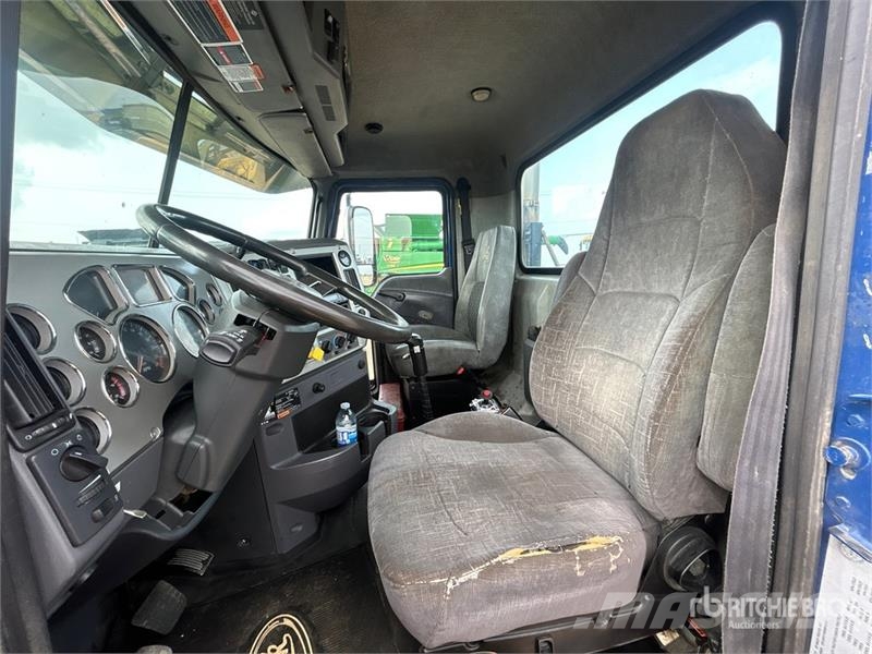Mack CXU613 曳引機組件
