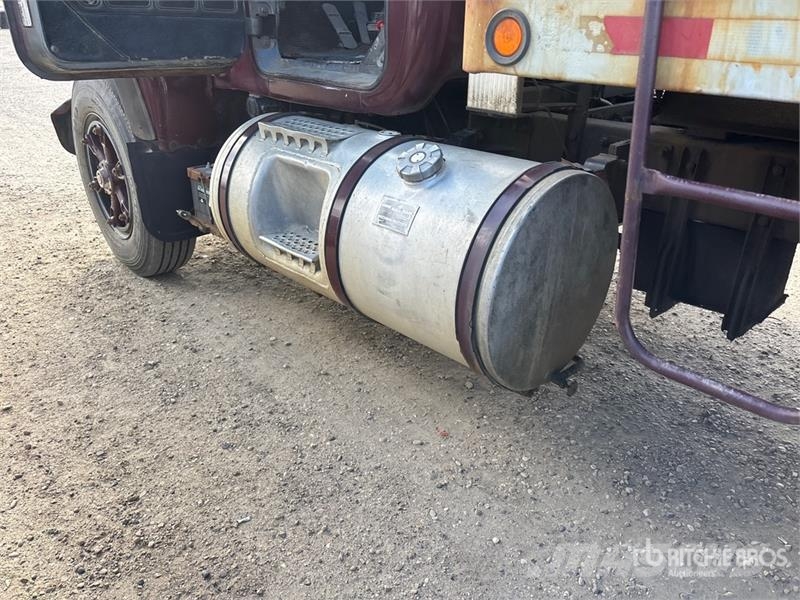 Mack Econodyne R688ST 6x4 Grain Truck Kmetijski / žitni tovornjaki