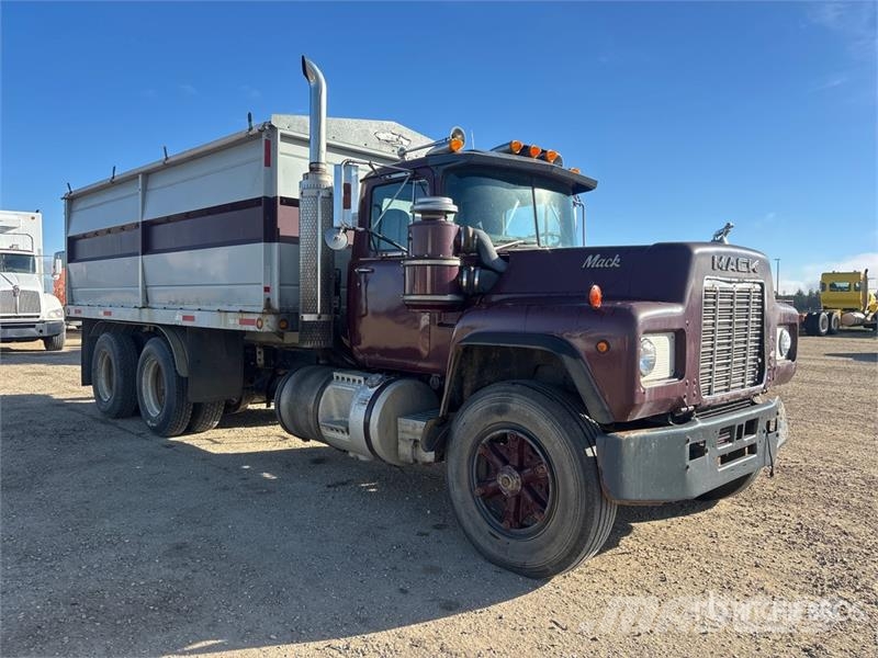 Mack Econodyne R688ST 6x4 Grain Truck Kmetijski / žitni tovornjaki
