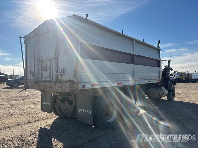 Mack Econodyne R688ST 6x4 Grain Truck Kmetijski / žitni tovornjaki