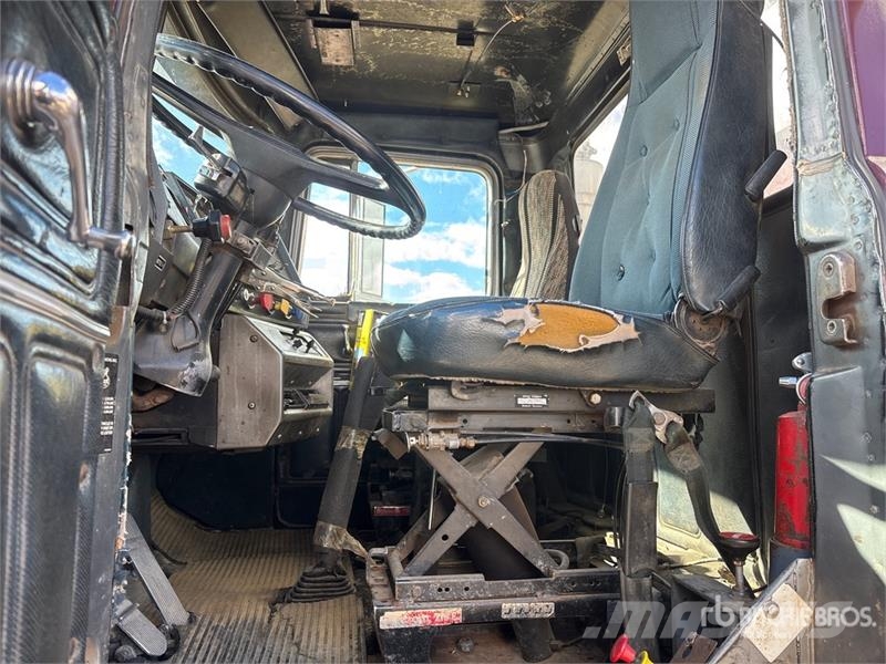 Mack Econodyne R688ST 6x4 Grain Truck Kmetijski / žitni tovornjaki