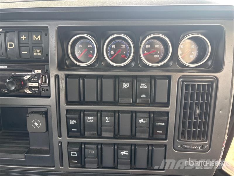 Mack Granite 64BT 6x4 T/A Day Cab Truck Tractor Autotractoare