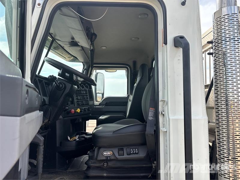Mack Granite 64BT 6x4 T/A Day Cab Truck Tractor Autotractoare