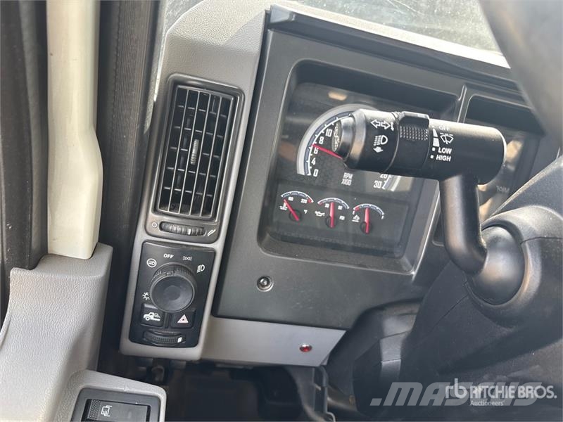 Mack Granite 64BT 6x4 T/A Day Cab Truck Tractor Autotractoare