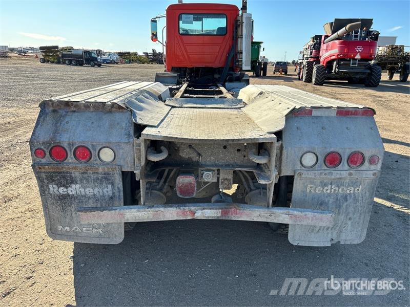 Mack Granite 8x4 Twin-Steer Cab and Chassis Cabines