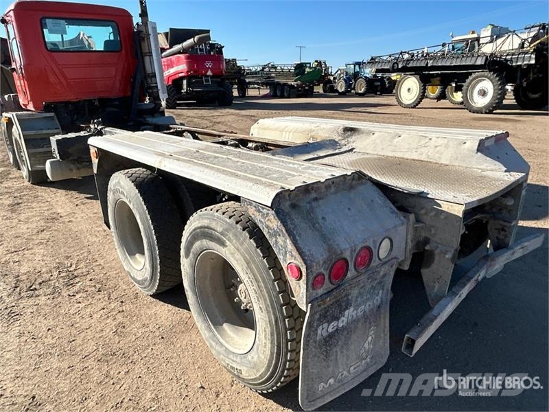 Mack Granite 8x4 Twin-Steer Cab and Chassis Cabines