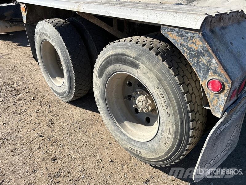 Mack Granite 8x4 Twin-Steer Cab and Chassis Cabines