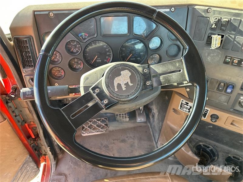 Mack Granite 8x4 Twin-Steer Cab and Chassis Cabines