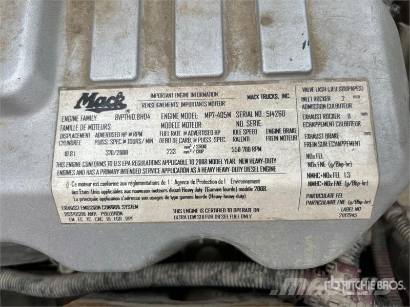 Mack GU713 Cab and Chassis Kabine i unutrašnjost