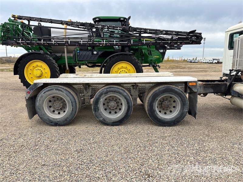 Mack GU714 8x6 Cab and Chassis Kabine i unutrašnjost
