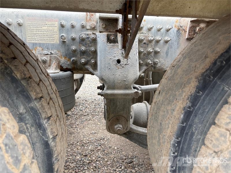 Mack GU714 8x6 Cab and Chassis Kabine i unutrašnjost