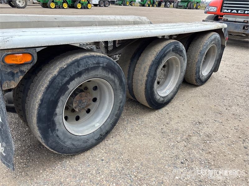 Mack GU714 8x6 Cab and Chassis Kabine i unutrašnjost