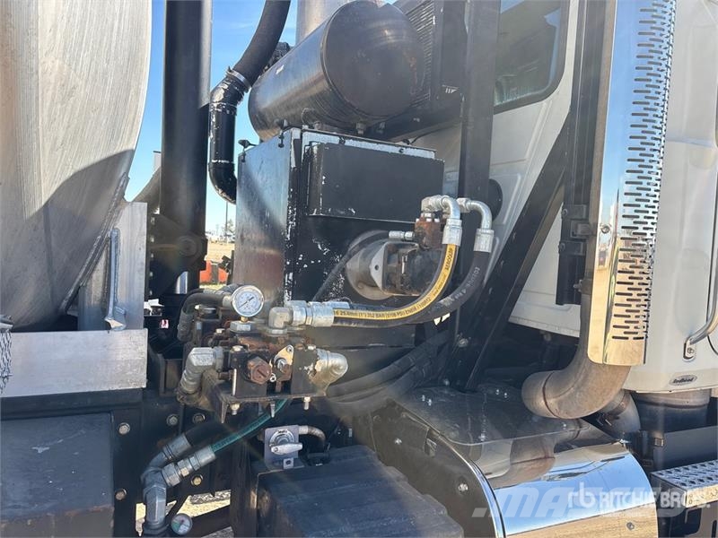 Mack GU813 Sewage disposal Trucks