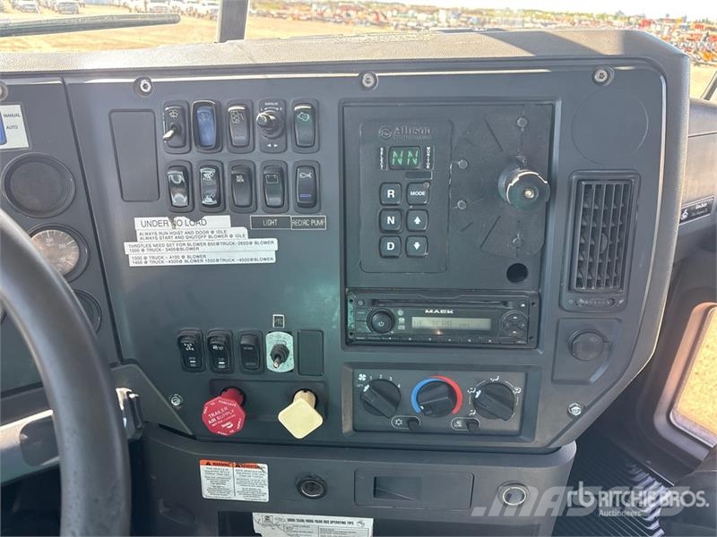 Mack GU813 Sewage disposal Trucks