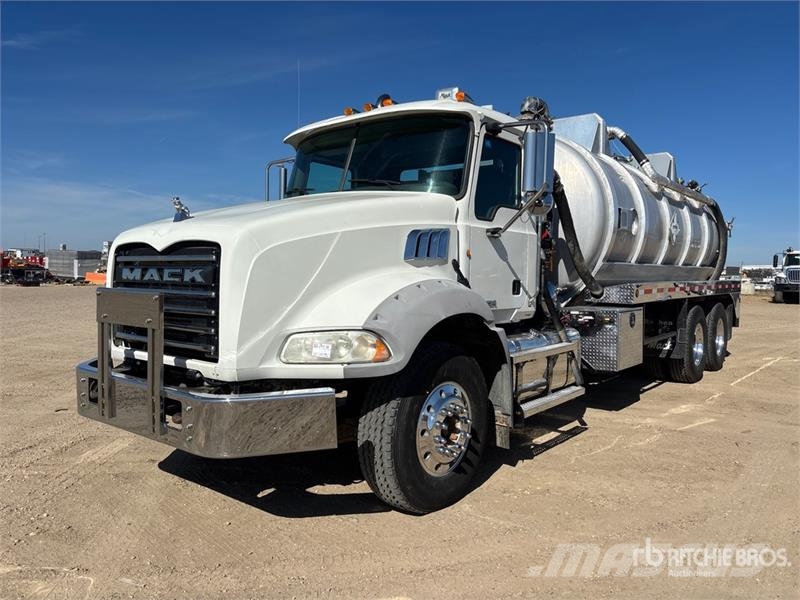 Mack GU813 Sewage disposal Trucks