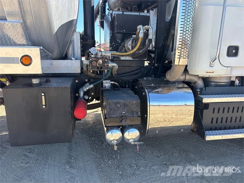 Mack GU813 Sewage disposal Trucks