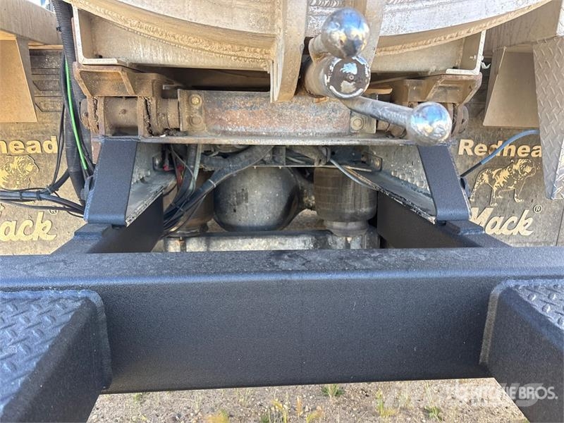 Mack GU813 Sewage disposal Trucks