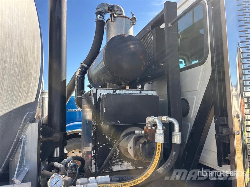 Mack GU813 Sewage disposal Trucks