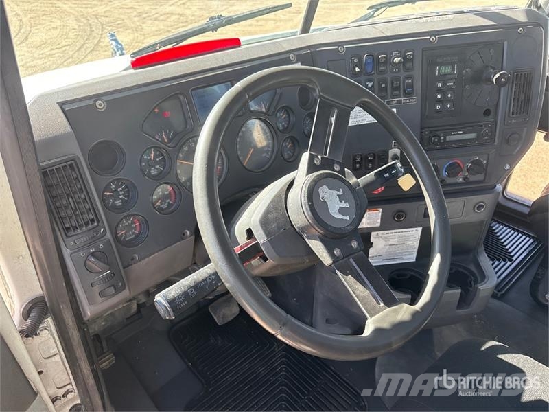 Mack GU813 Sewage disposal Trucks