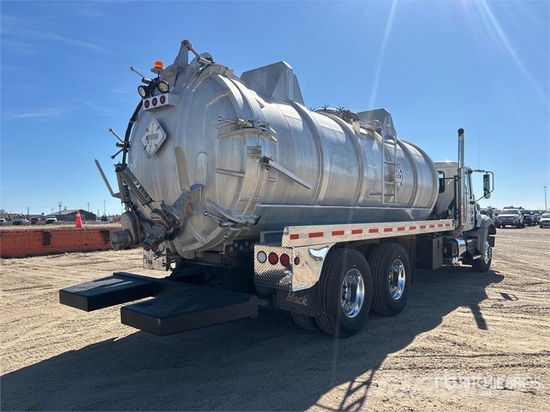Mack GU813 Sewage disposal Trucks