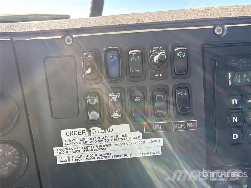 Mack GU813 Sewage disposal Trucks